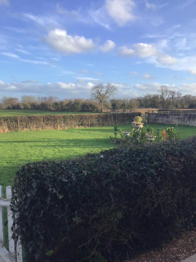 Plas Bostock Farm เร็กซ์แฮม ภายนอก รูปภาพ